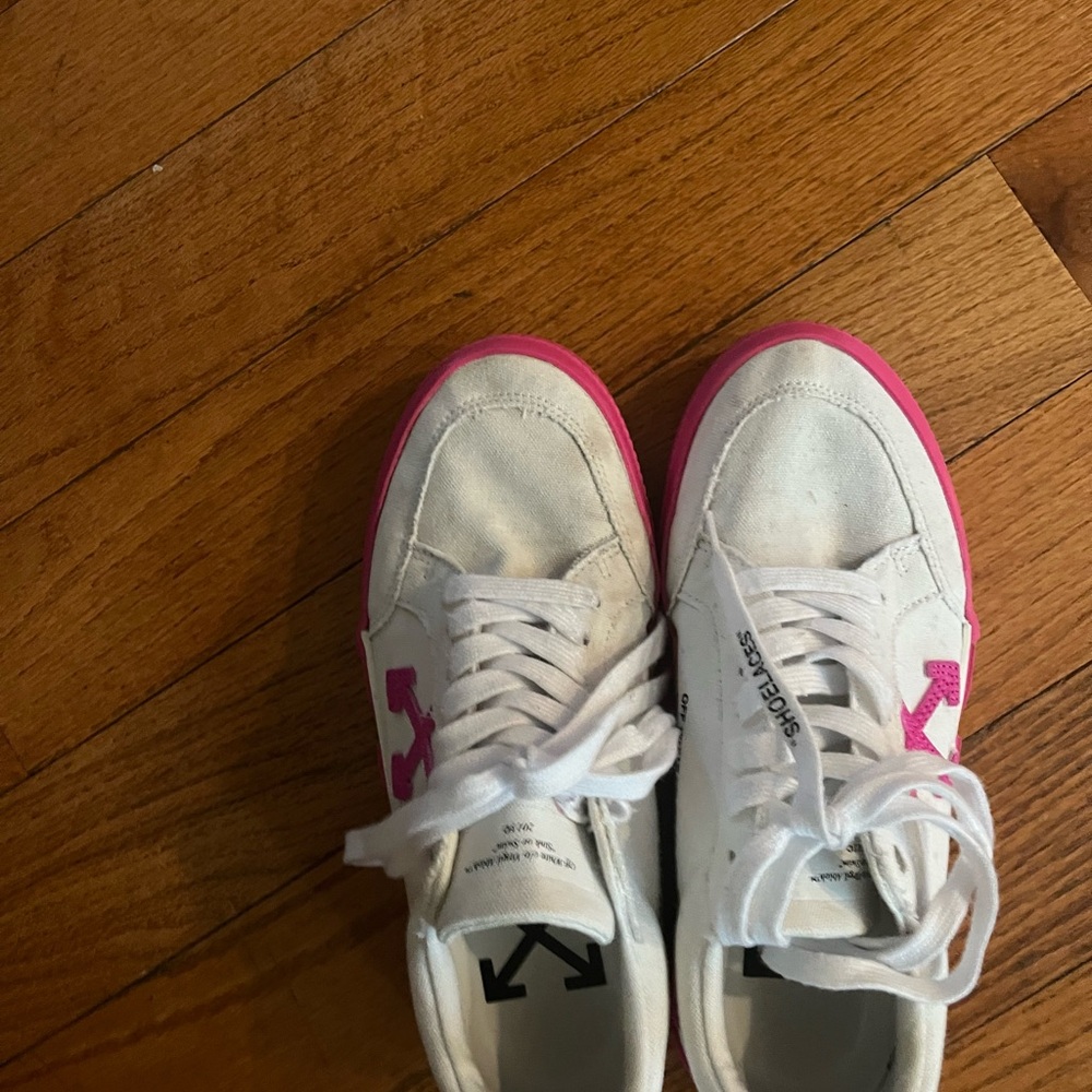 Off-White Sneakers in Pink and White - Picture 10 of 10